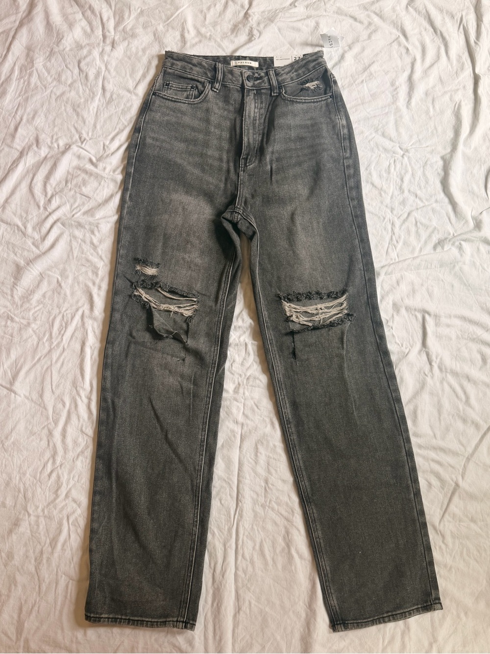 PacSun Women's Distressed Boyfriend Jeans in Washed Gray